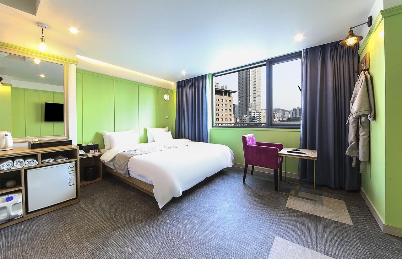 Carino Hotel Busan Bagian luar foto