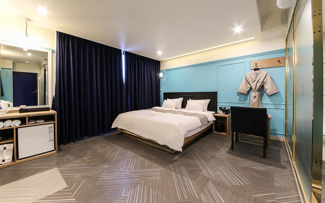Carino Hotel Busan Bagian luar foto