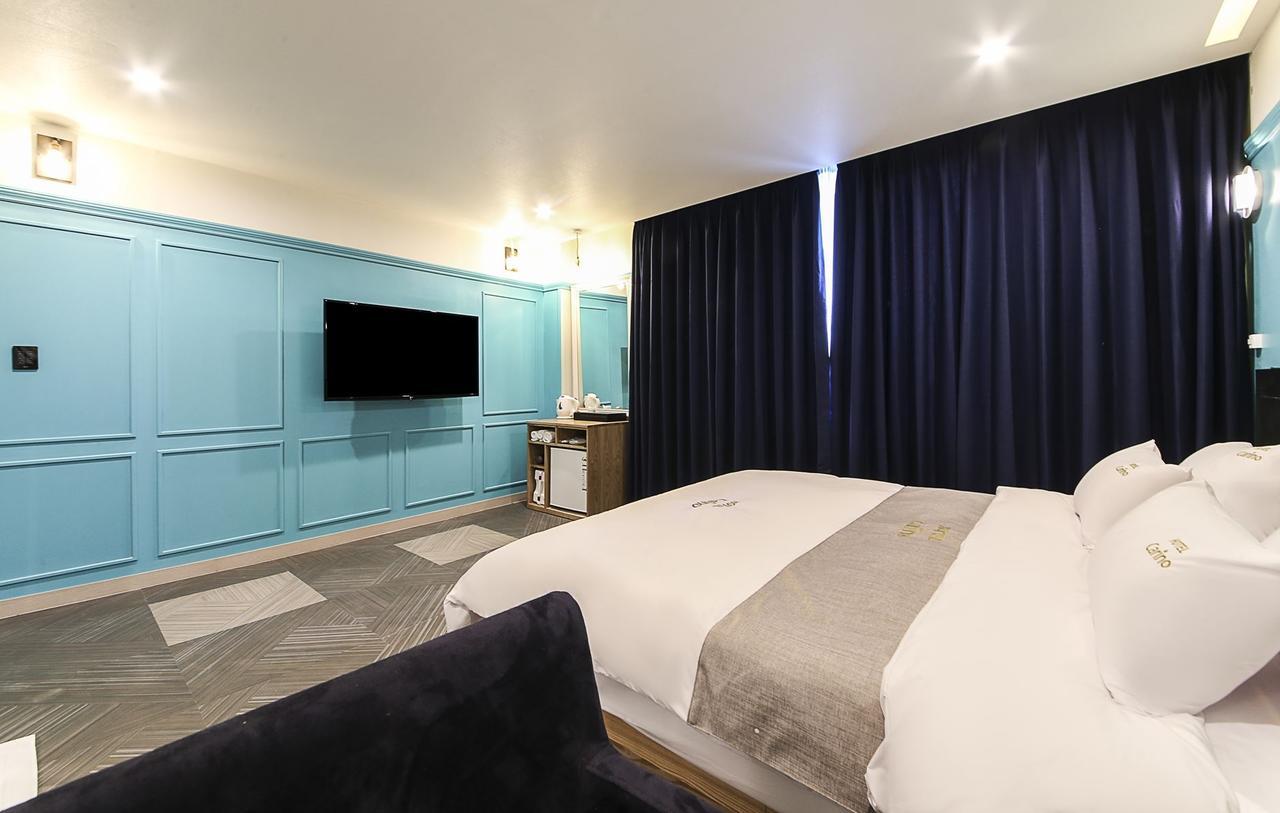 Carino Hotel Busan Bagian luar foto
