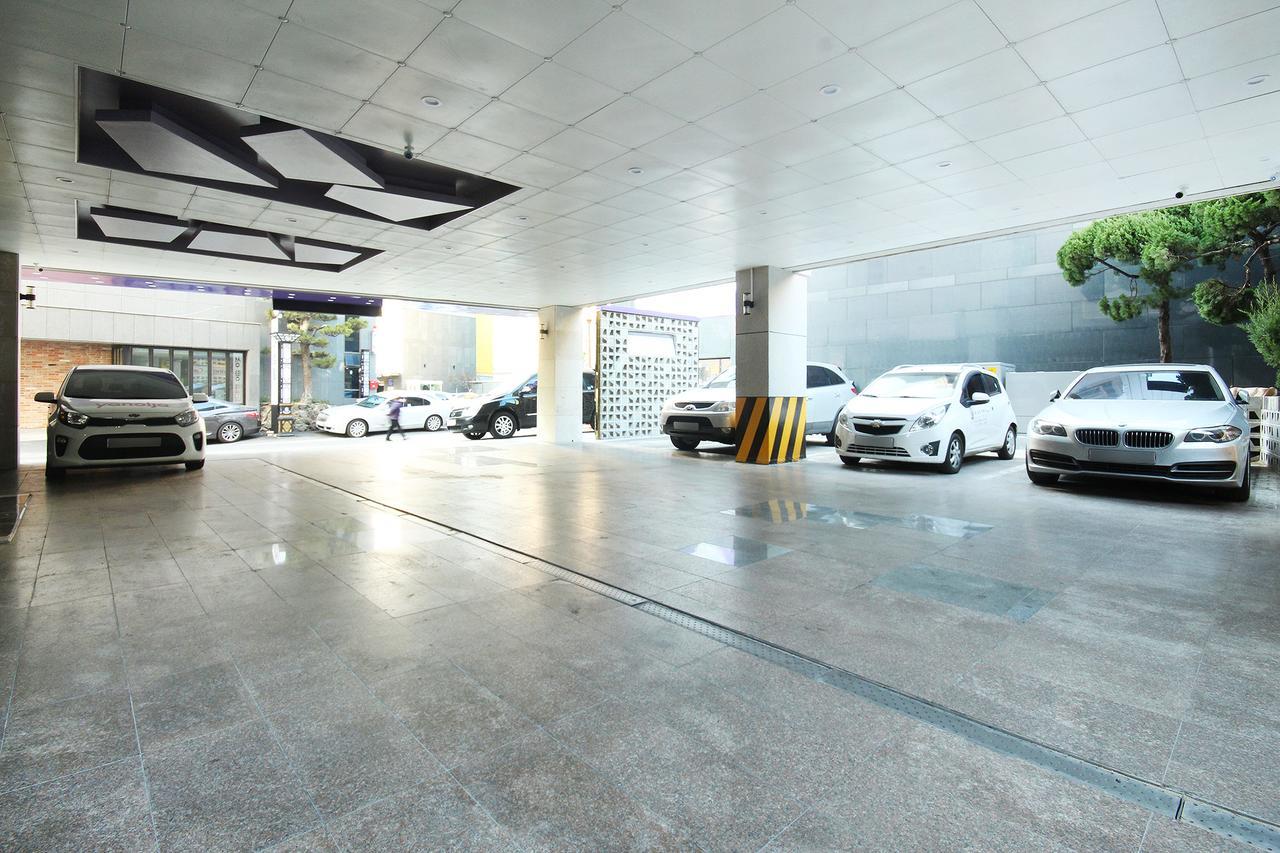 Carino Hotel Busan Bagian luar foto